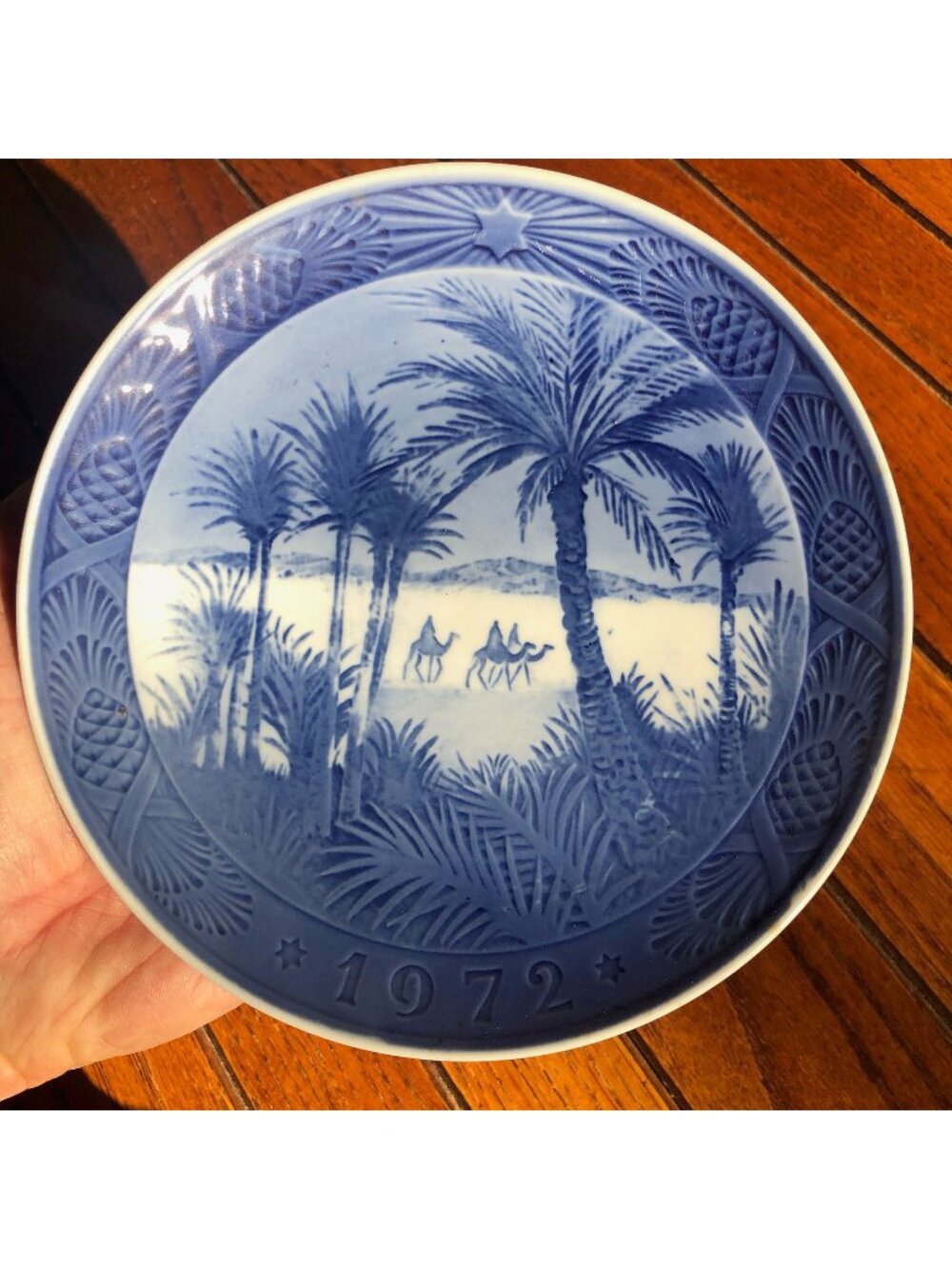 Royal Copenhagen 1972 Christmas Plate